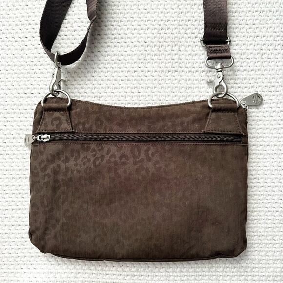 Baggalini Rio Brown Cheetah Crossbody Turnlock Flap Water Resistant Nylon Bag - Picture 7 of 9